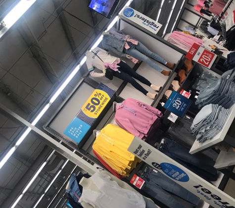 Old Navy - Carson, CA