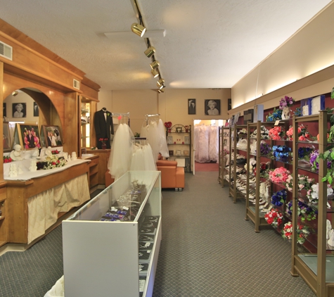 Fantasy Bridal & Formal Wear - Gatlinburg, TN