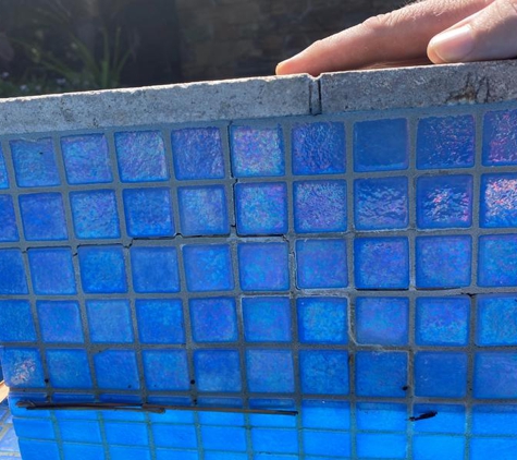 Mac con projects - West Ryde, NSW. More cracks in pool tiles