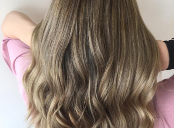 A La Mode Hair & Beauty - Moorooka, QLD
