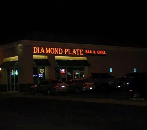 Diamond Plate Bar & Grill - Roseville, CA