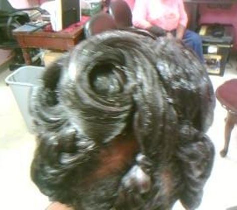 Taylor's Bold and Beautiful Salon Care Services - Memphis, TN