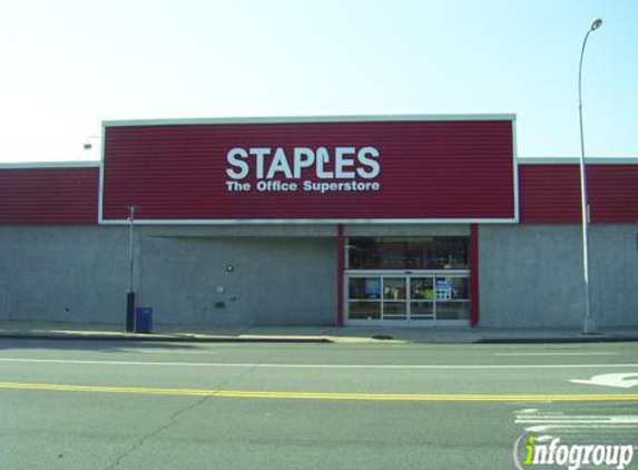 Staples Print & Marketing Services - Bayside, NY