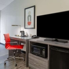 Ramada by Wyndham Hartford North / Bradley Airport