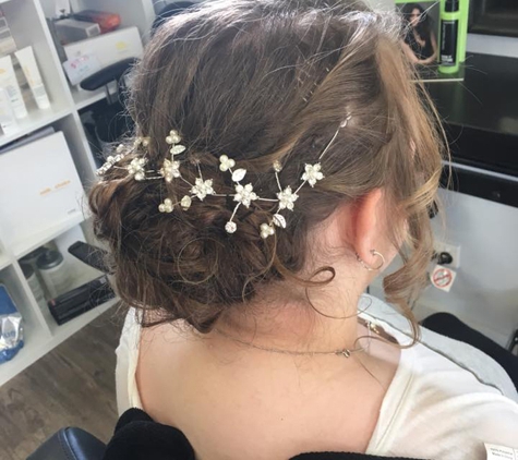 Unique Hair Design By Stacey - Drouin, VIC