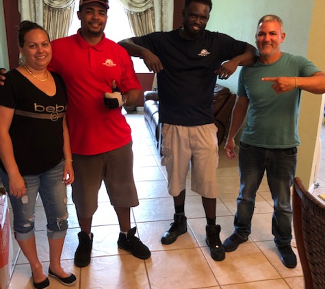 Americas Movers Inc. - Miami, FL. The Vasquez family were happy! Stress free moving!