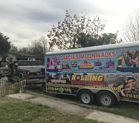 Garcia's Moonwalks & Pinatas - San Antonio, TX