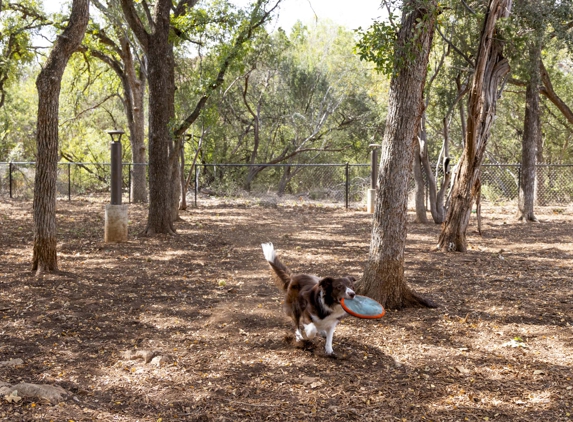 Camden Gaines Ranch Apartments - Austin, TX
