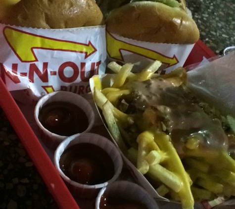 In-N-Out Burger - Fontana, CA