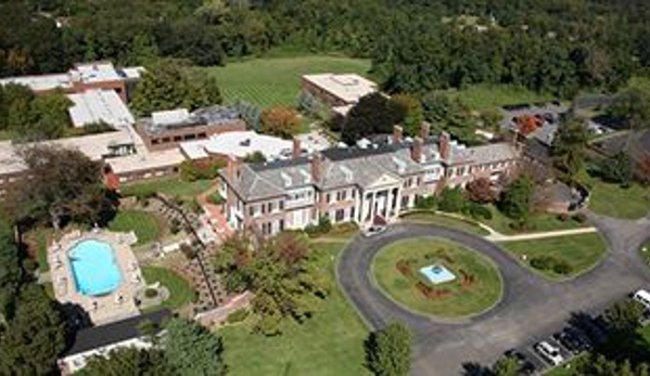 Glen Cove Mansion Hotel & Conference Center - Glen Cove, NY