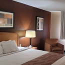 Travelodge by Wyndham Fargo West Acres - Hotels