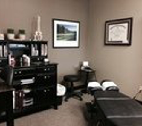 MaxLife Health and Laser Center - Overland Park, KS