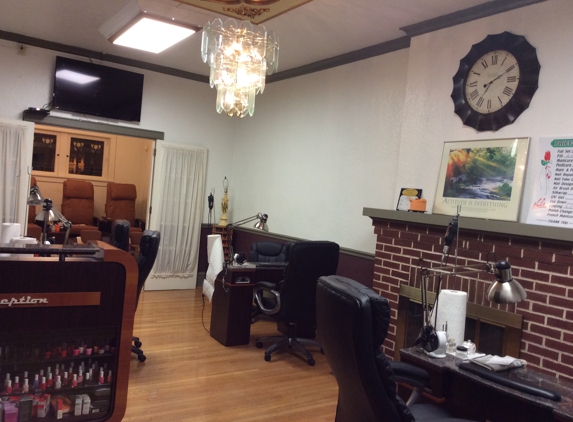 Bu Nail Salon - Bloomsburg, PA