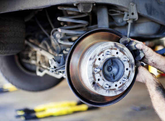 Tancredis Auto and Truck Repair - Woodlyn, PA