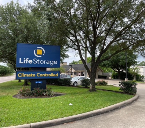 Extra Space Storage - Houston, TX