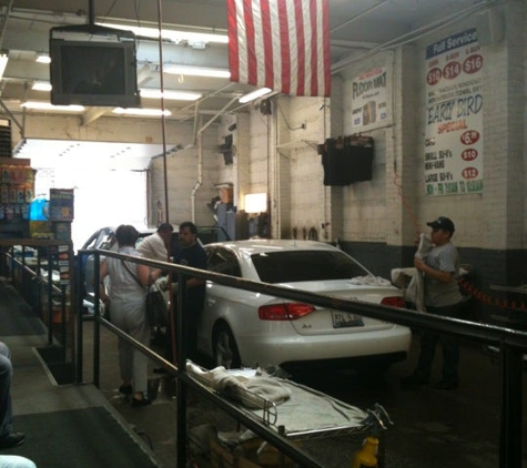Clybourn Express Hand Car Wash - Chicago, IL