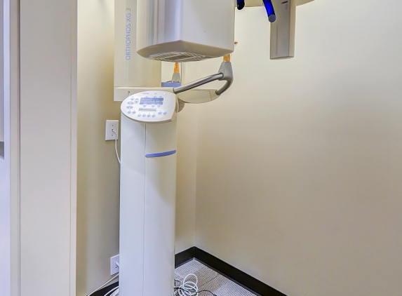 Pinewood Family Dental - Marysville, WA. Orthophos XG 3D x-ray hybrid unit at Marysville dentist Pinewood Family Dental