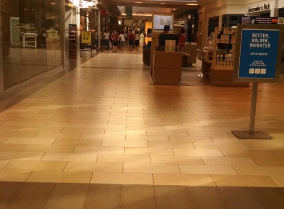 Aeropostale - Newark, DE