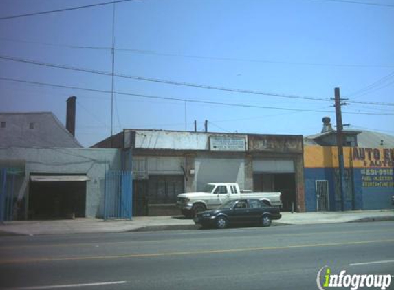 Hall's Store & Market Fixtures - Los Angeles, CA