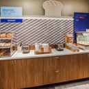 Holiday Inn Express & Suites Onalaska - la Crosse Area by IHG - Hotels