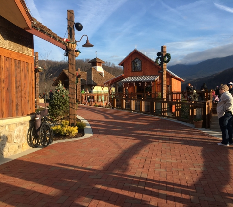 Dollywood's DreamMore Resort & Spa - Pigeon Forge, TN