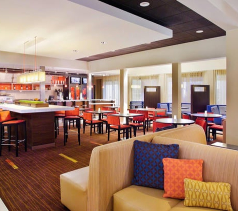 Courtyard by Marriott - Fresno, CA