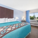 Super 8 by Wyndham Cleveland - Bed & Breakfast & Inns