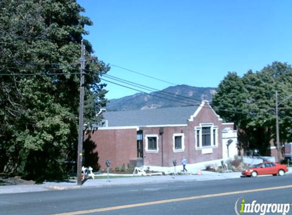 Hood River County Library - Hood River, OR