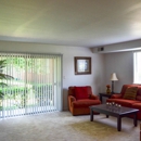 Country Club Apartments - Apartments