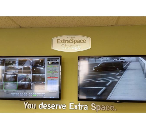 Extra Space Storage - North Bergen, NJ