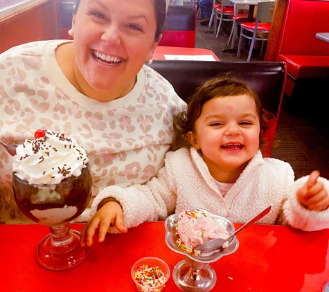 Friendly's - Lancaster, PA