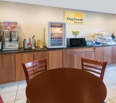 Days Inn by Wyndham Wooster - Wooster, OH