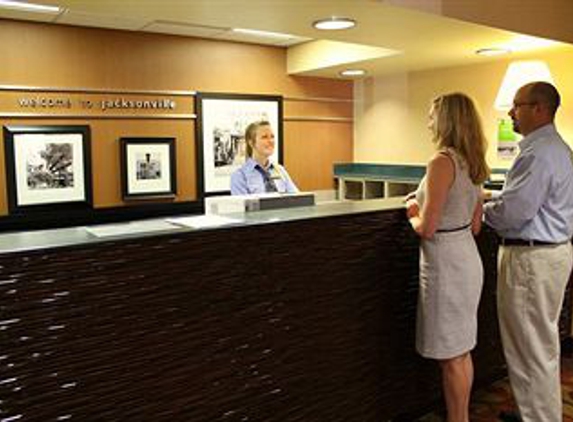 Hampton Inn Jacksonville-Downtown-I-95 - Jacksonville, FL