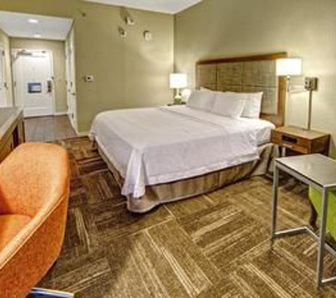 Hampton Inn & Suites Asheville-I-26 - Fletcher, NC