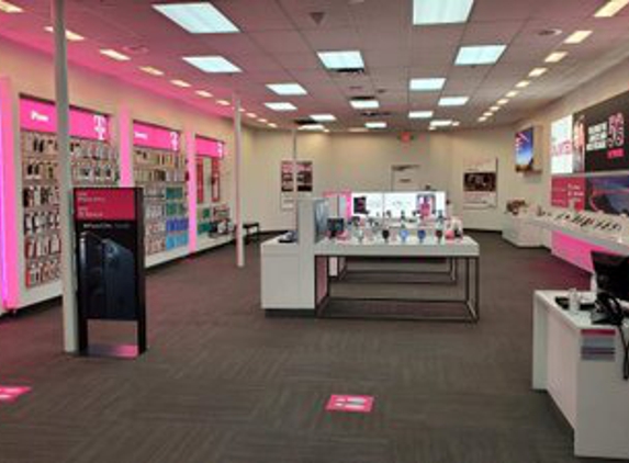 T-Mobile - Crystal, MN