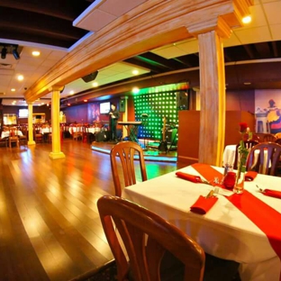 Congas Restaurant & Lounge - Chicago, IL