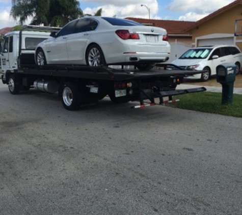 Yosvany's Towing Hialeah - Hialeah, FL