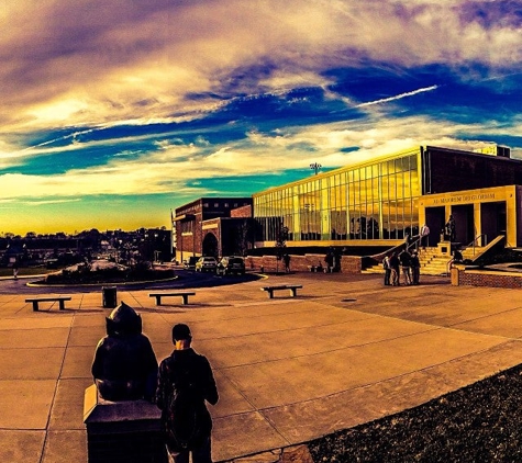 St. Louis University High School - Saint Louis, MO