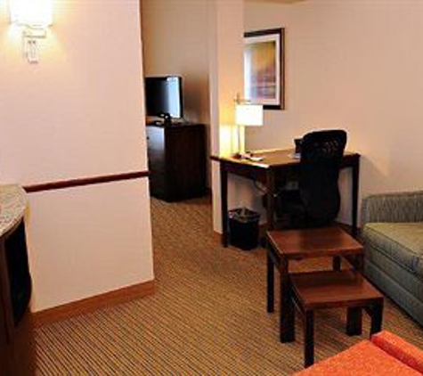 Fairfield Inn & Suites - Slippery Rock, PA