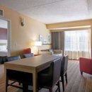 Comfort Inn & Suites St. Paul Northeast - Motels