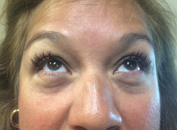 LashKiss Eyelash Extensions - Arlington, TX