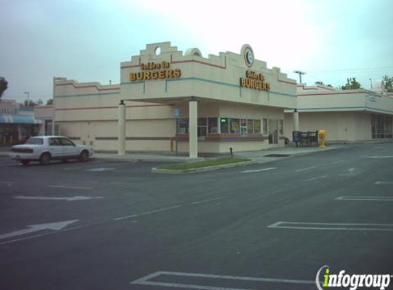 Dino's Chicken and Burgers - Pomona, CA