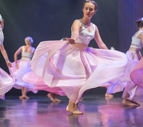 Wagga Wagga Academy Of Ballet - Wagga Wagga, NSW. Contemporary Dance Classes