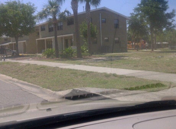 Ridgeview Apartments - Largo, FL