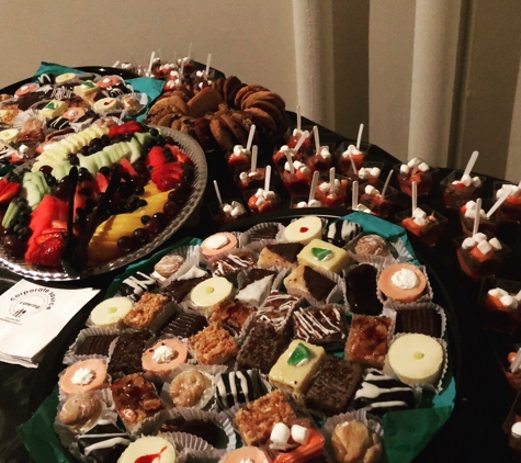 Corporate Source Catering & Events - Horsham, PA. Deserts galore! Corporate Source Catering little fancies.