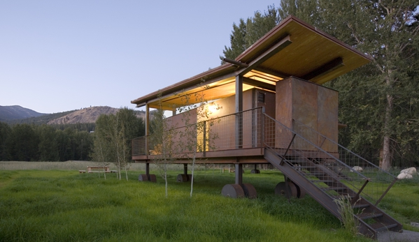 Rolling Huts Cabins - Winthrop, WA