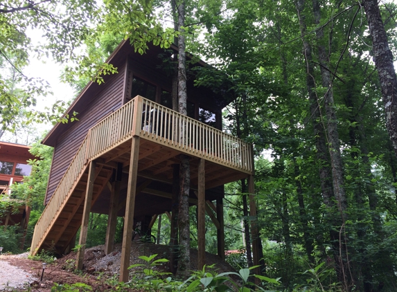 Rivers Edge Treehouse Resort - Robbinsville, NC