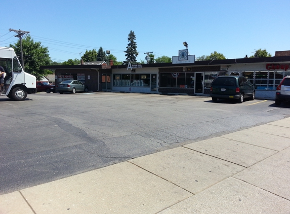 A Vacuum Cleaners - Munster, IN. Private Parking