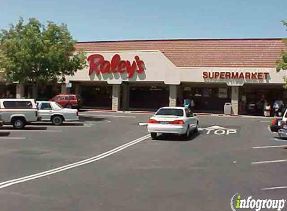 Raley's Supermarket - Rohnert Park, CA
