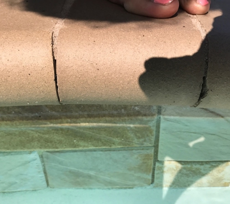 The Pool Scrubbers LLC - Friendswood, TX. Poor craftsmanship.